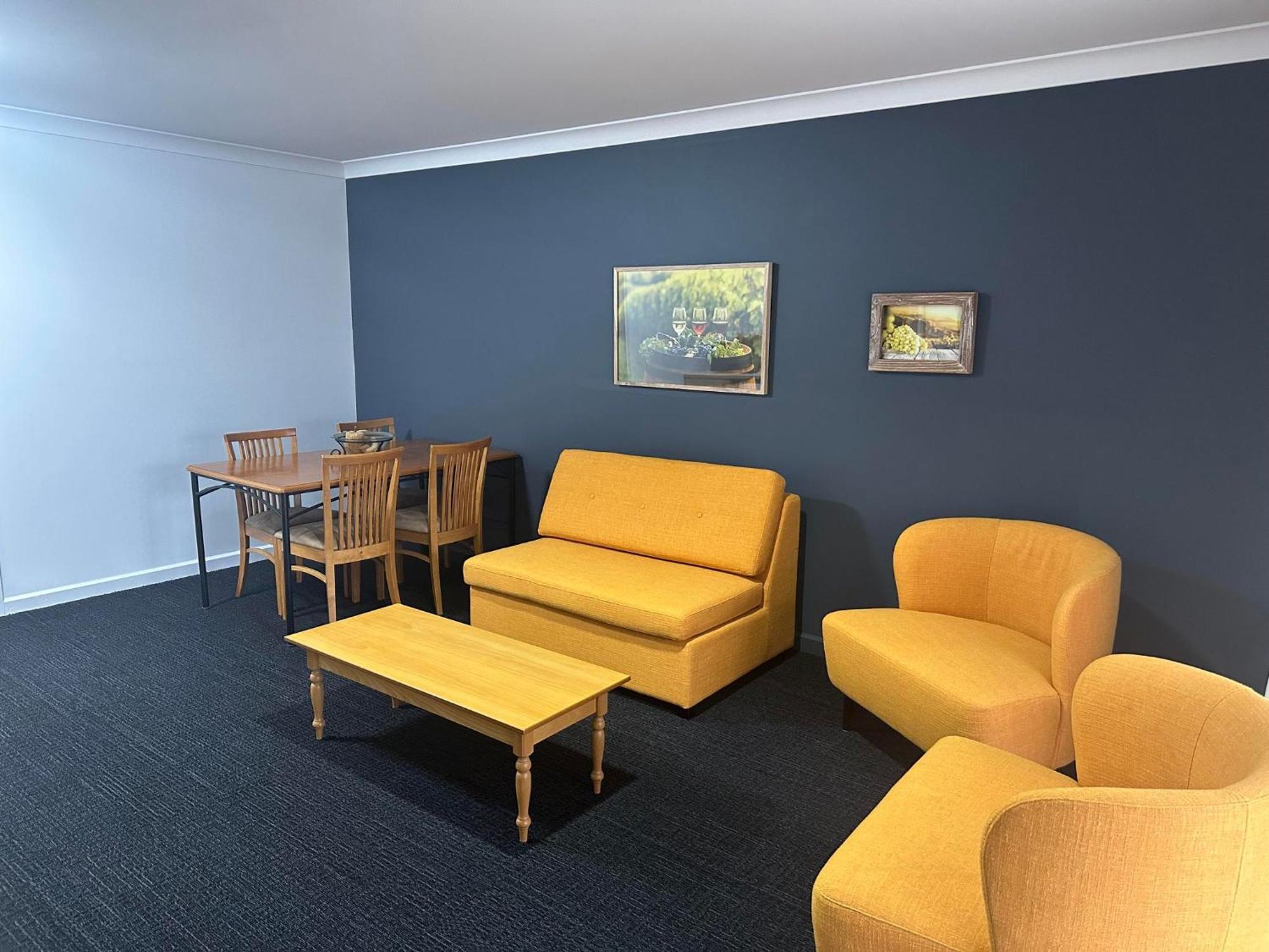 Ibis Styles Orange Hotel Екстериор снимка