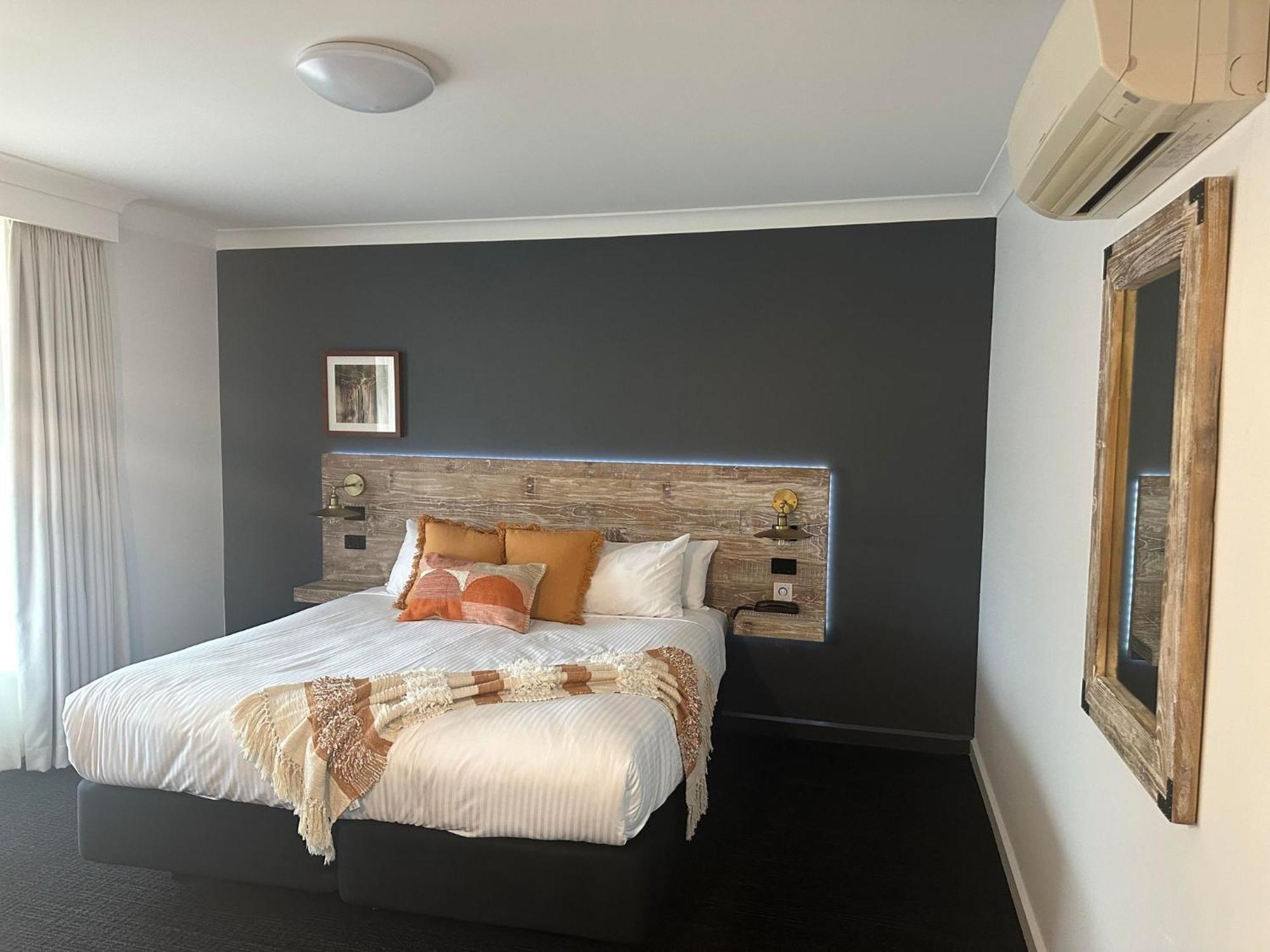 Ibis Styles Orange Hotel Екстериор снимка