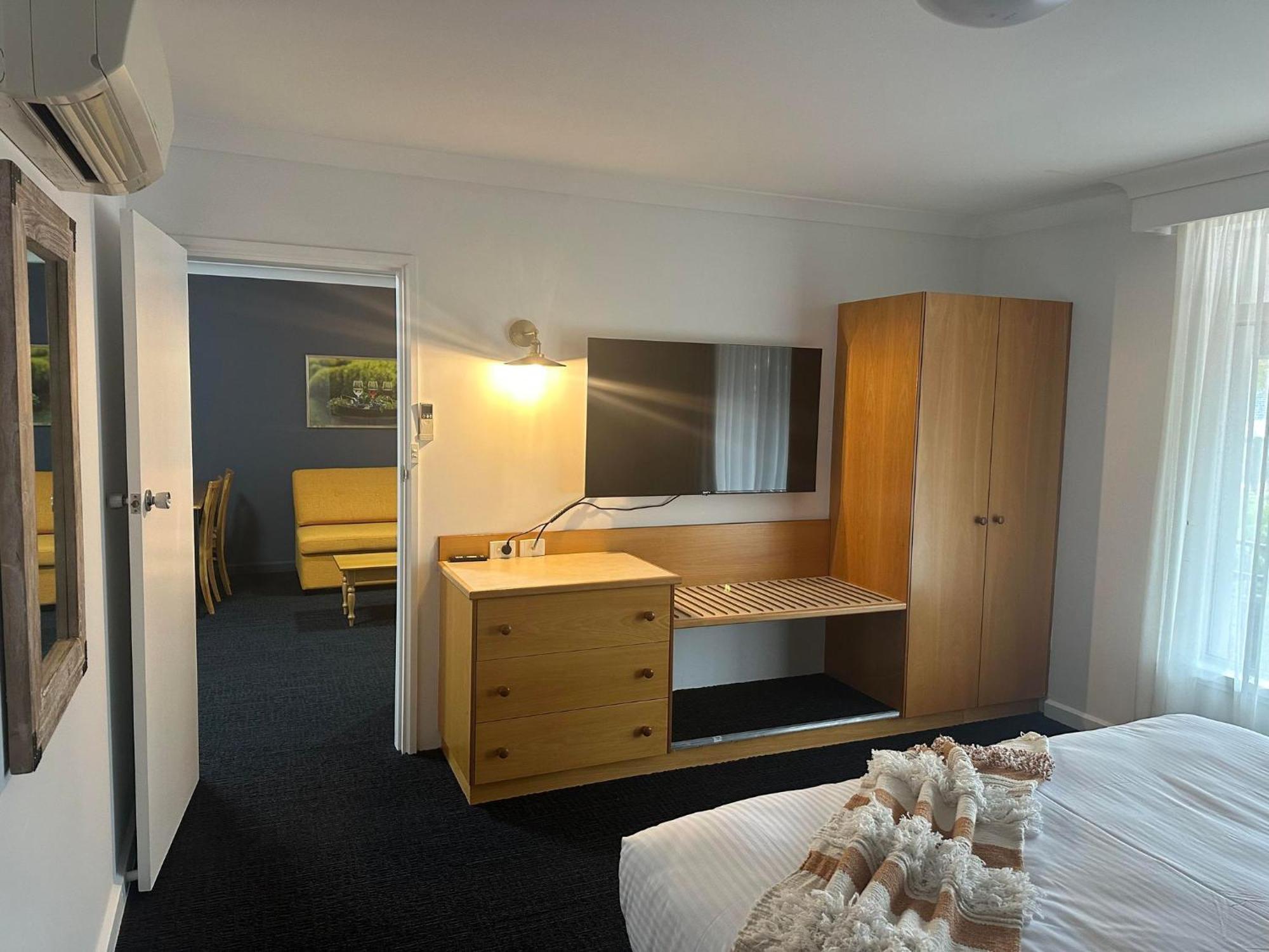 Ibis Styles Orange Hotel Екстериор снимка