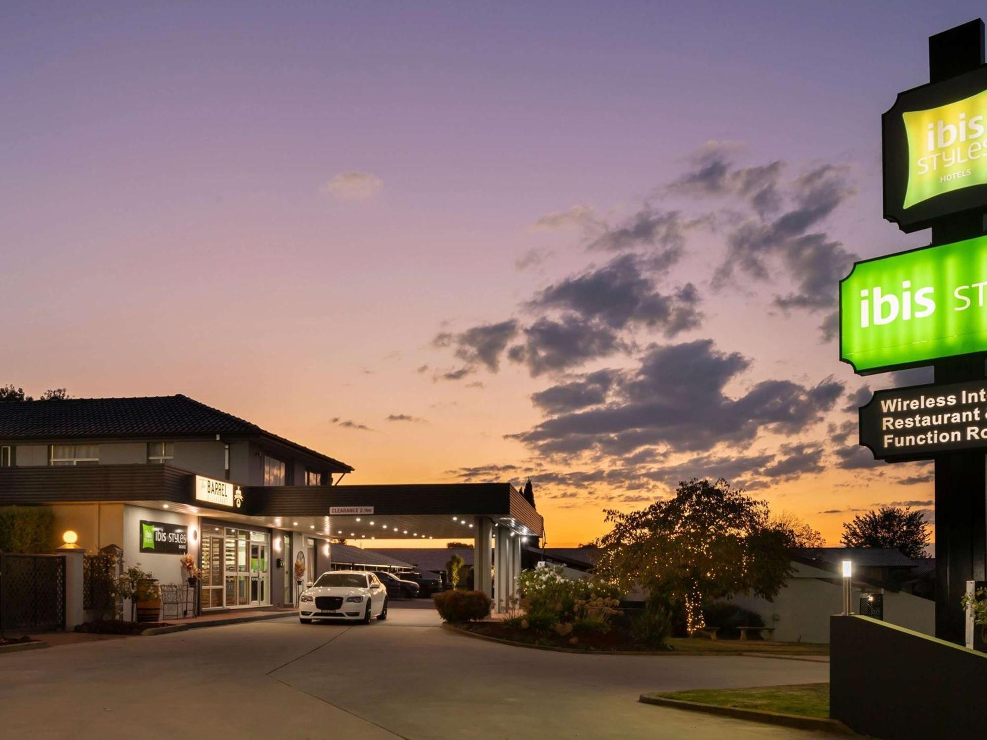 Ibis Styles Orange Hotel Екстериор снимка