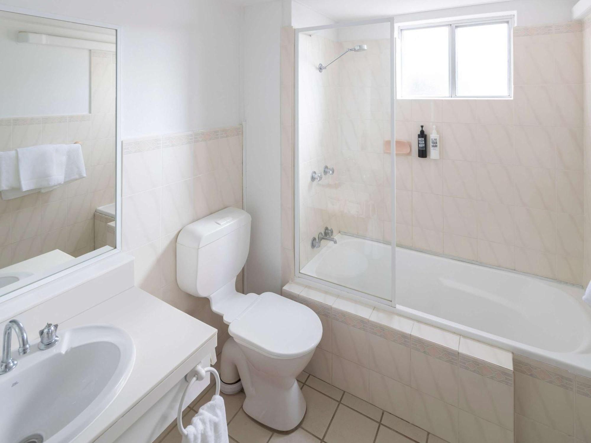 Ibis Styles Orange Hotel Екстериор снимка