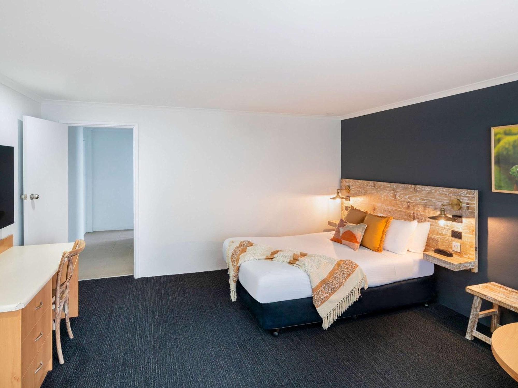 Ibis Styles Orange Hotel Екстериор снимка